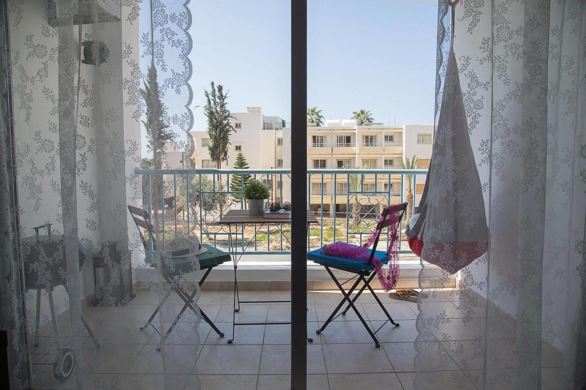Hut Hotel Paphos